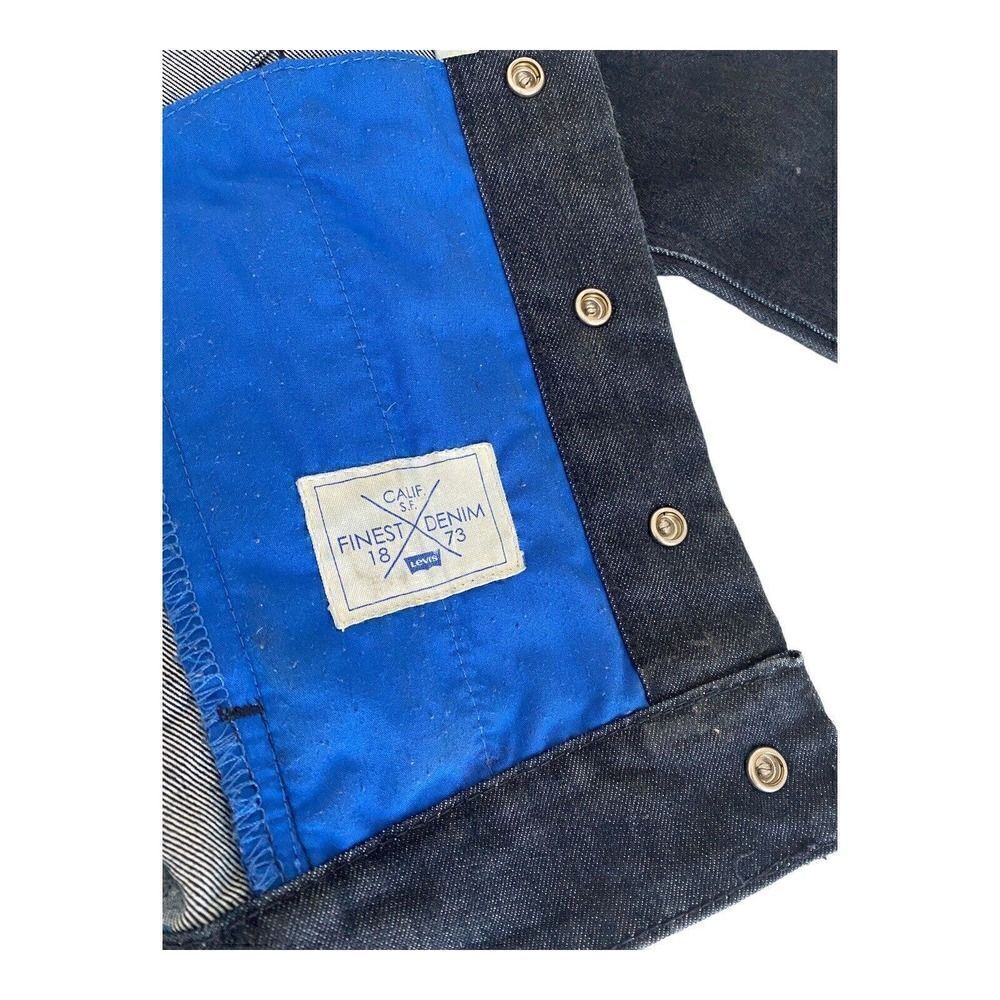 Levis Trucker Jacket with Hide -a- Way Hoodie Size L Dark Blue Logo Snaps Women - Picture 12 of 12